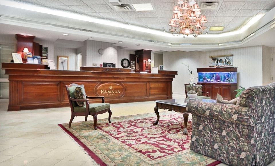מלון Ramada Plaza By Wyndham הגרסטאון מראה חיצוני תמונה
